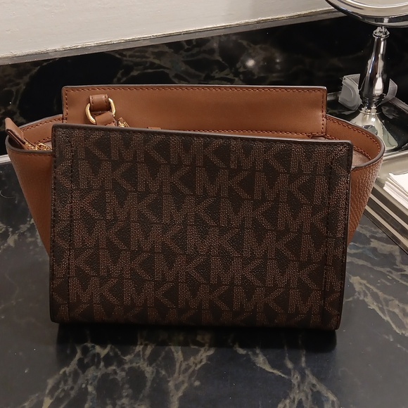Michael Kors Brown Crossbody Bag with Monogram Design - Picture 2 of 6